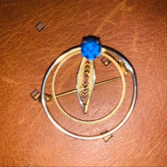 Vintage Goldtone & Blue Stone Brooch - Picture 2 of 6